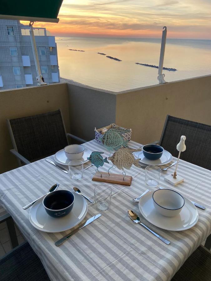 Tramonto In Baia Apartment Pesaro Exterior foto