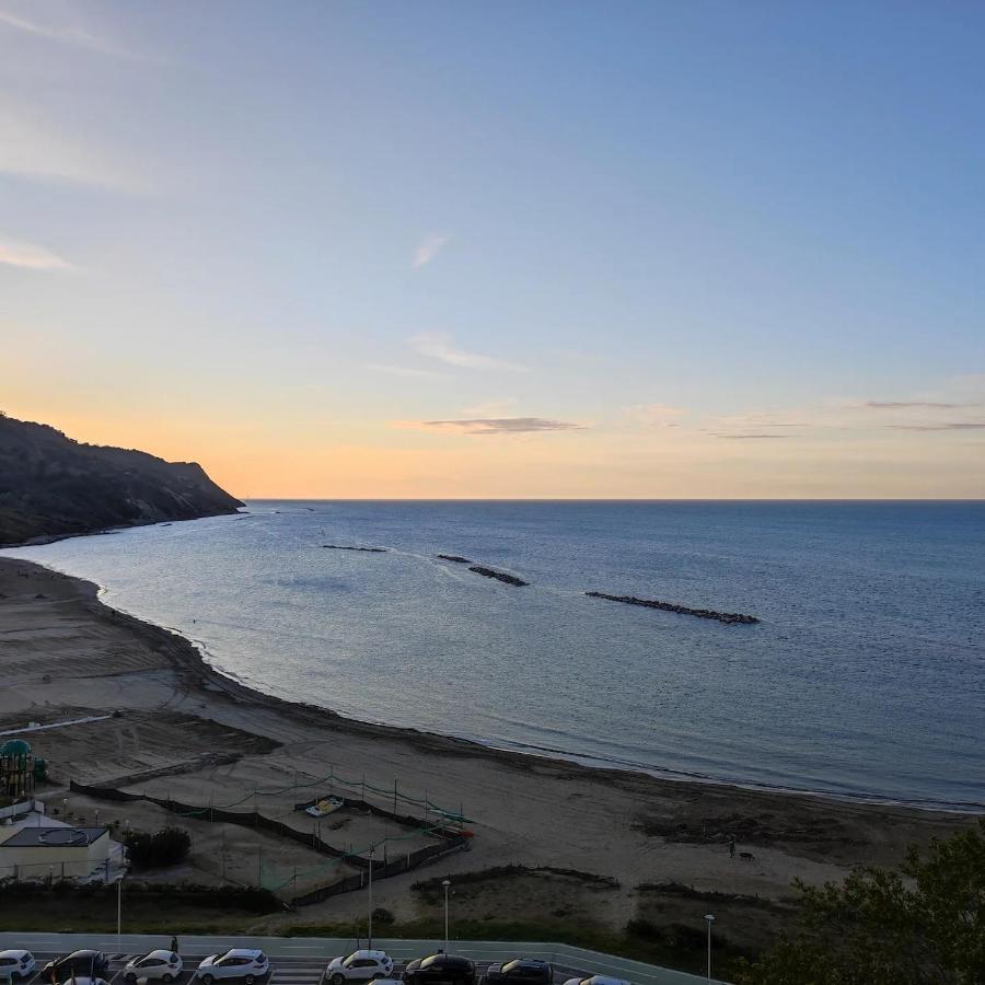 Tramonto In Baia Apartment Pesaro Exterior foto