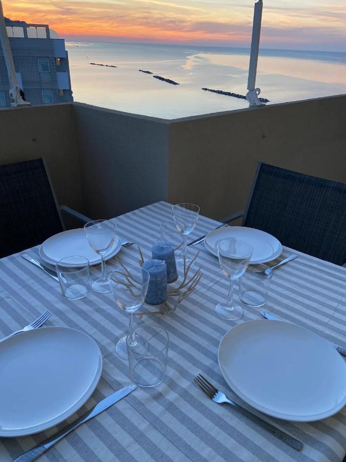 Tramonto In Baia Apartment Pesaro Exterior foto