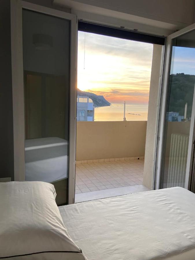 Tramonto In Baia Apartment Pesaro Exterior foto