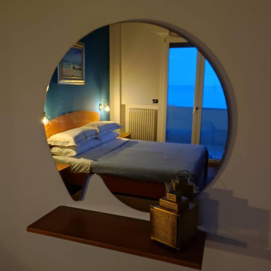 Tramonto In Baia Apartment Pesaro Exterior foto