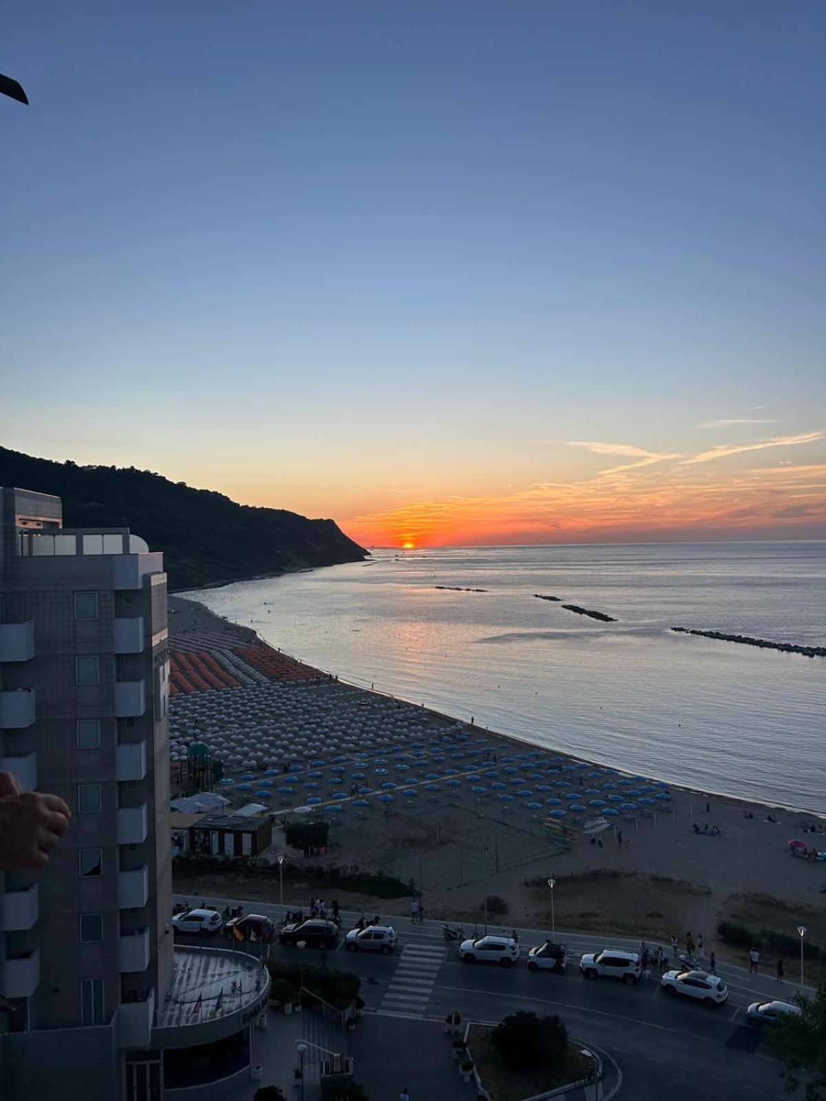 Tramonto In Baia Apartment Pesaro Exterior foto